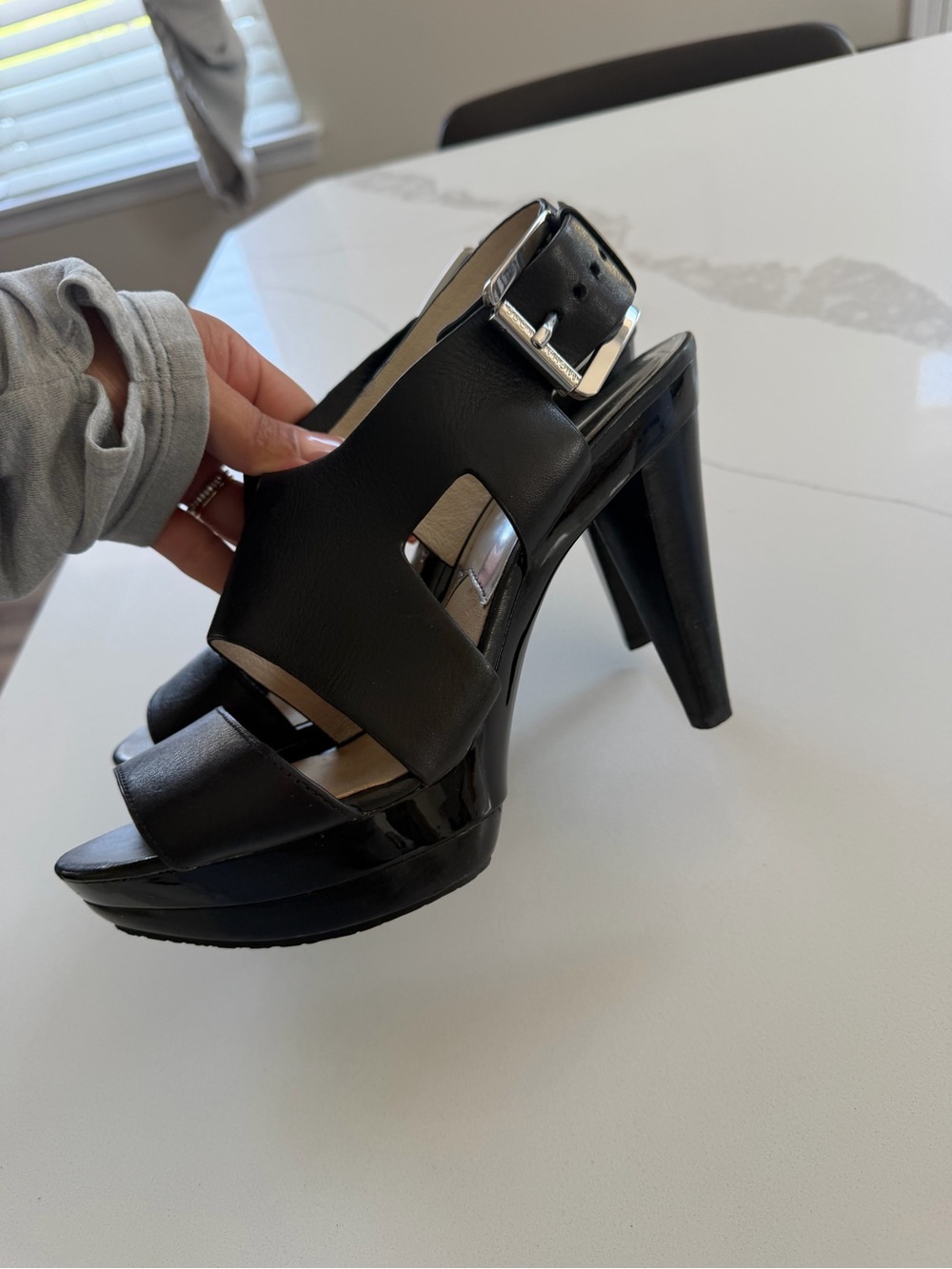 MICHAEL KORS | Black Carla Leather Platform Sandals Size 8